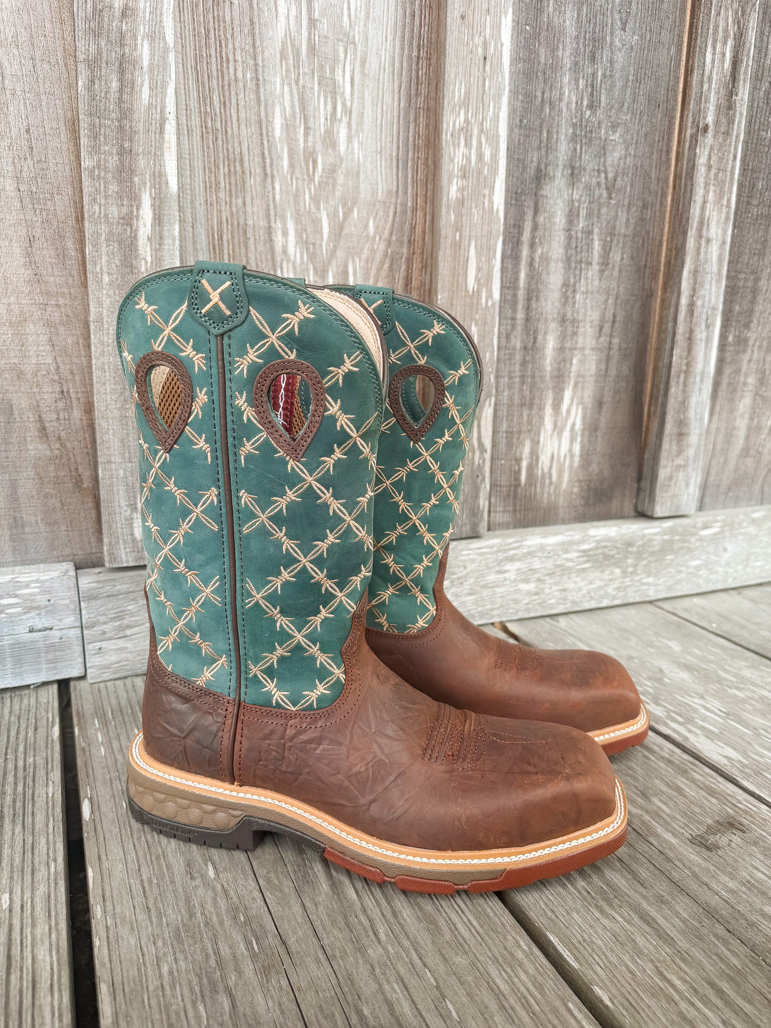 MXBN002 | Barbwire Embroidery Square Nano Composite Toe Work Boots