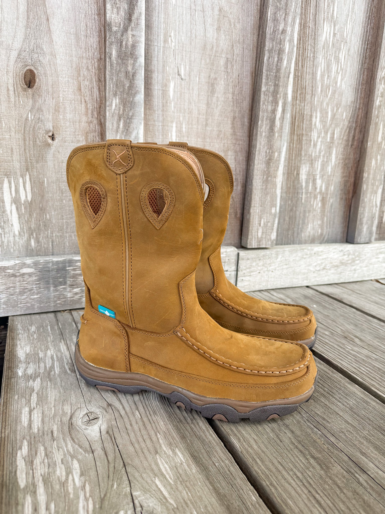 MHKBCW1 | Waterproof Round Composite Moc Toe Hiker Boots 
