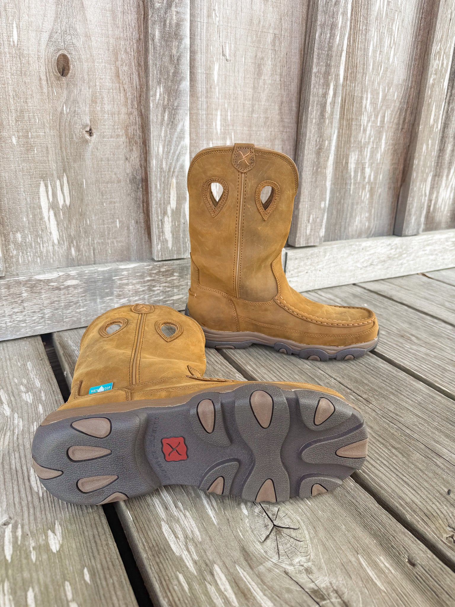 MHKBCW1 | Waterproof Round Composite Moc Toe Hiker Boots