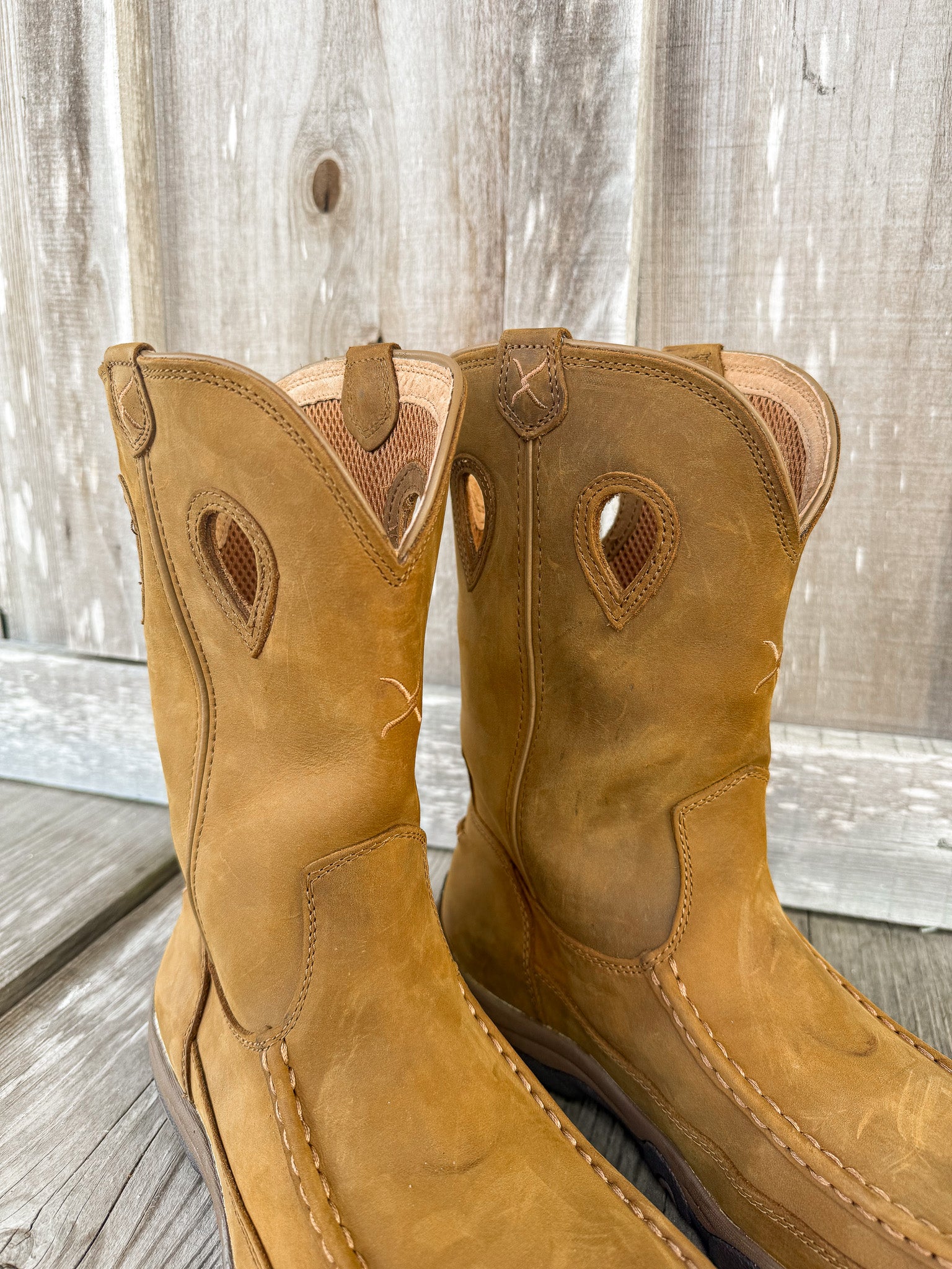 MHKBCW1 | Waterproof Round Composite Moc Toe Hiker Boots