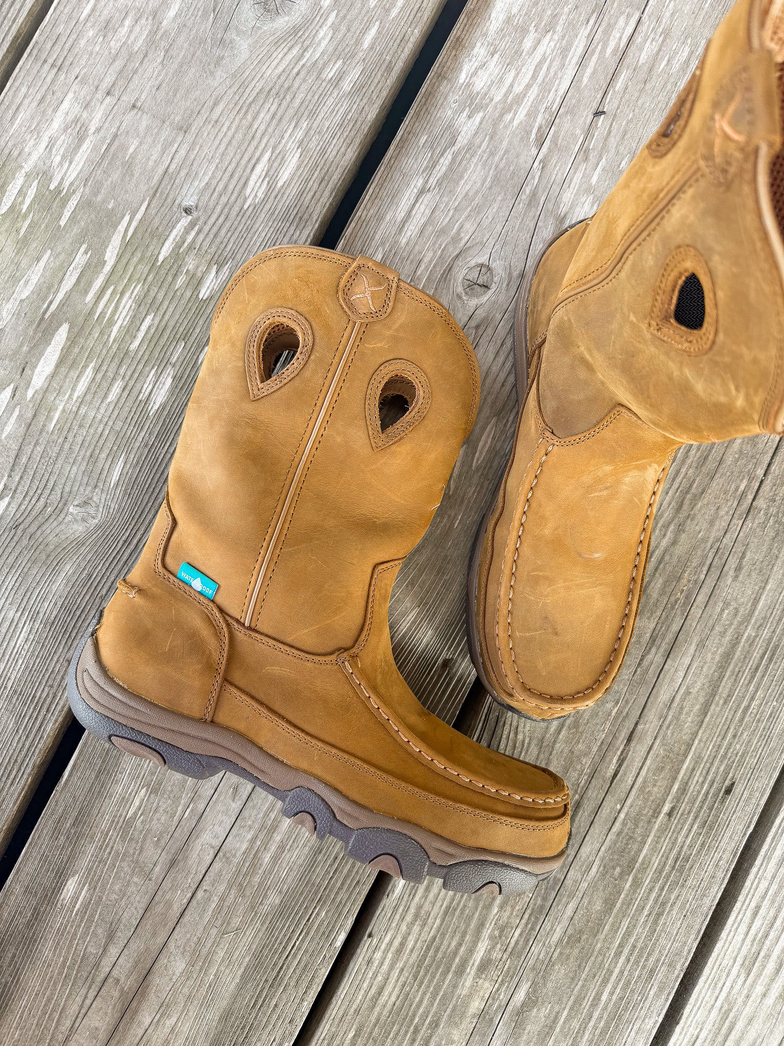 MHKBCW1 | Waterproof Round Composite Moc Toe Hiker Boots