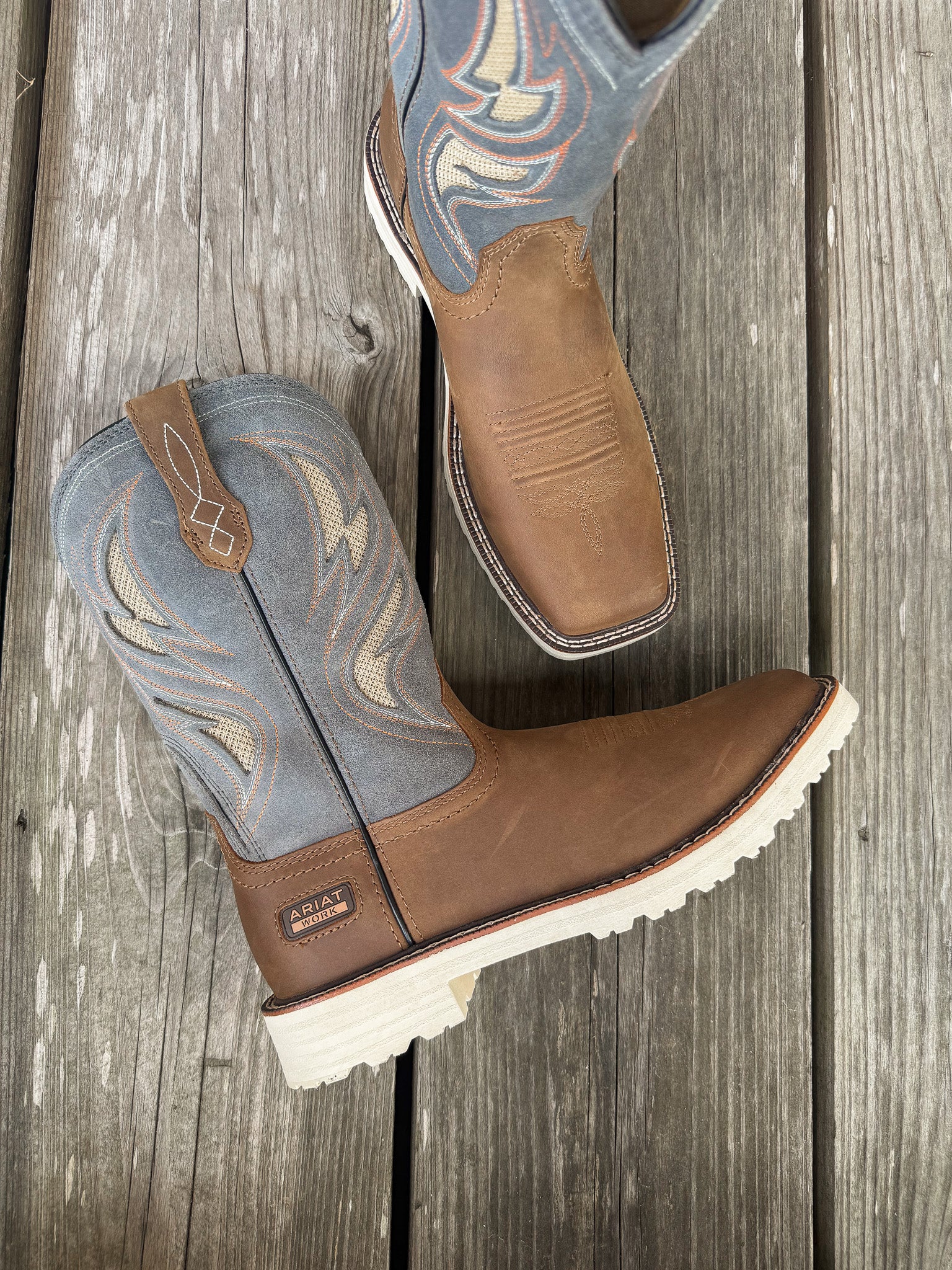 10061285 | Activator VentTEK Square Toe Work Boots