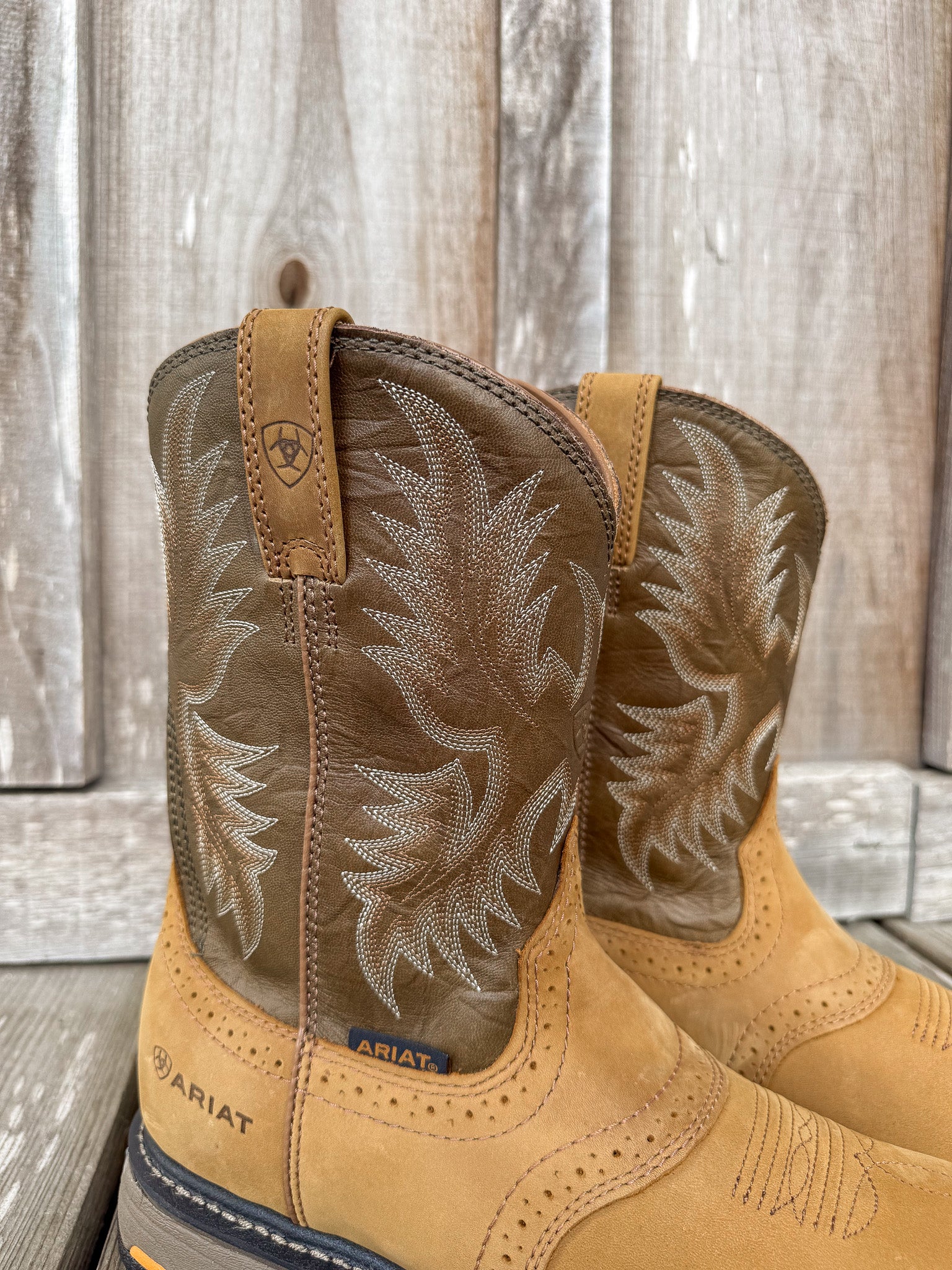 10001188 | WorkHog Round Toe Work Boots