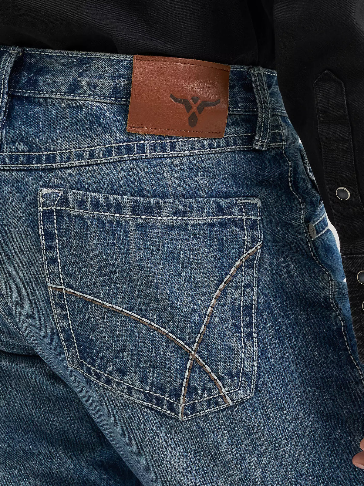 42MWXLB | Wrangler NON-FR 20X NO. 42 Vintage Bootcut Jeans in Light Blue