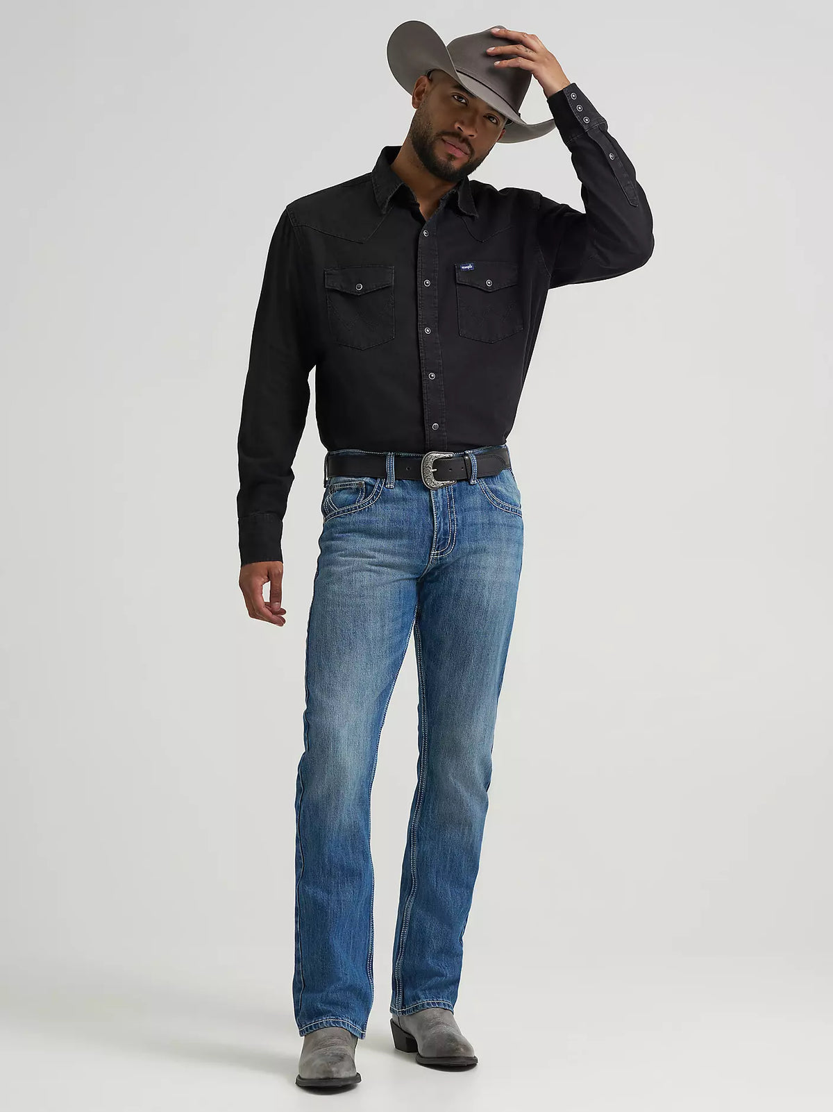 42MWXLB | Wrangler NON-FR 20X NO. 42 Vintage Bootcut Jeans in Light Blue