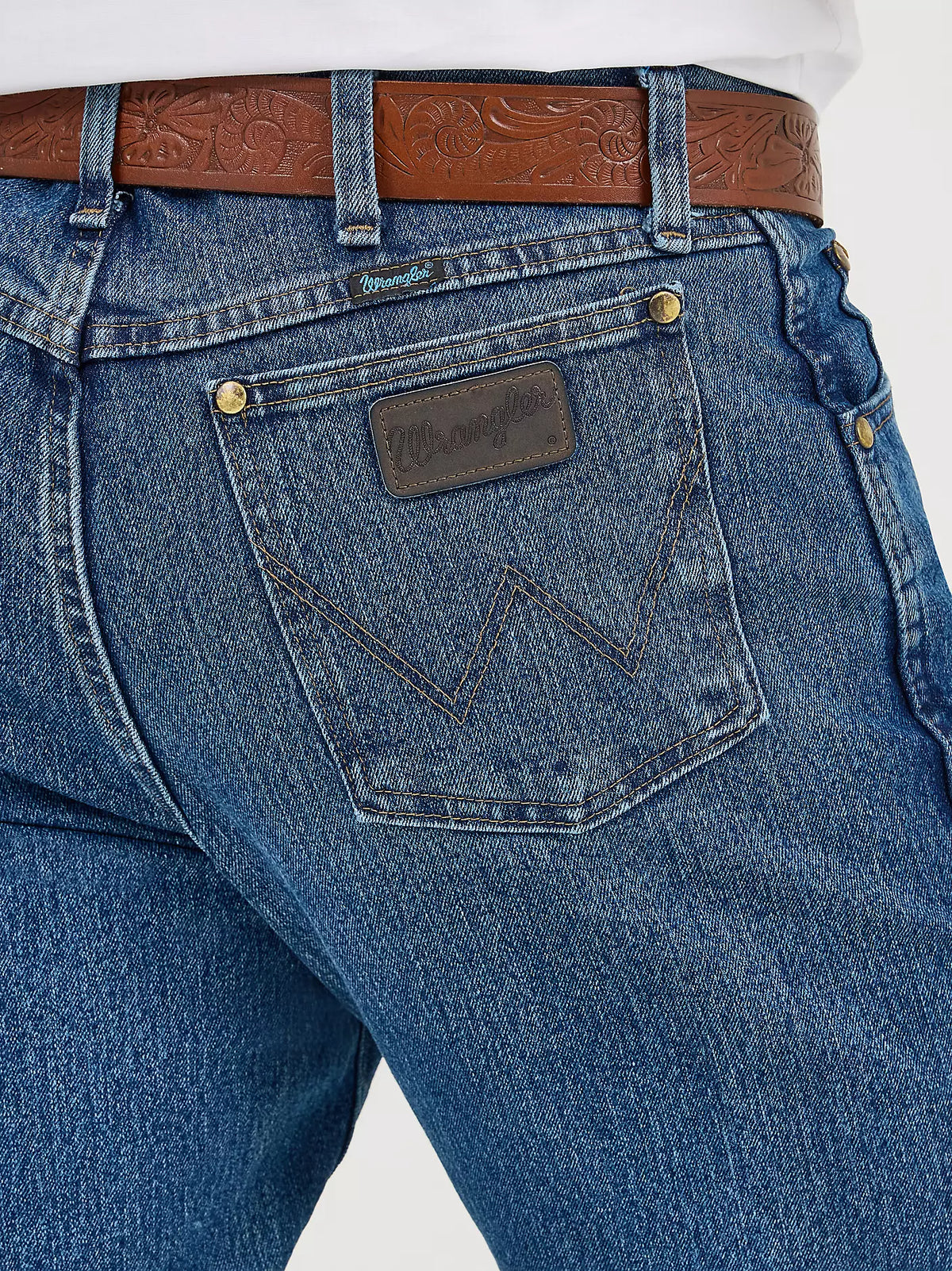 36MAVVS | Wrangler NON-FR Premium Performance Cowboy Cut Cool Vantage Jeans