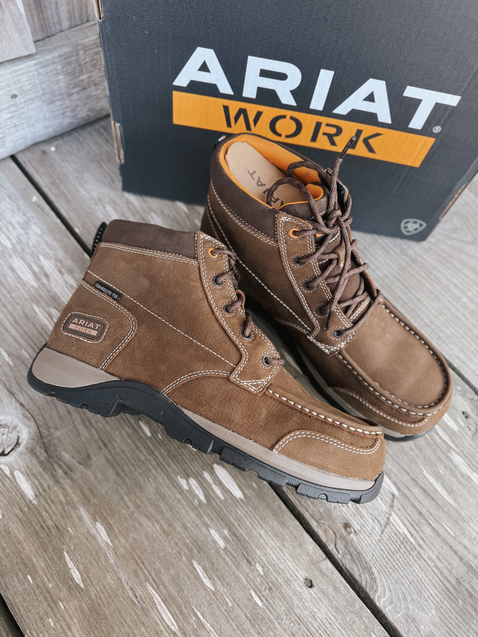 10073366 | Edge Chukka 6" Composite Toe Work Boot
