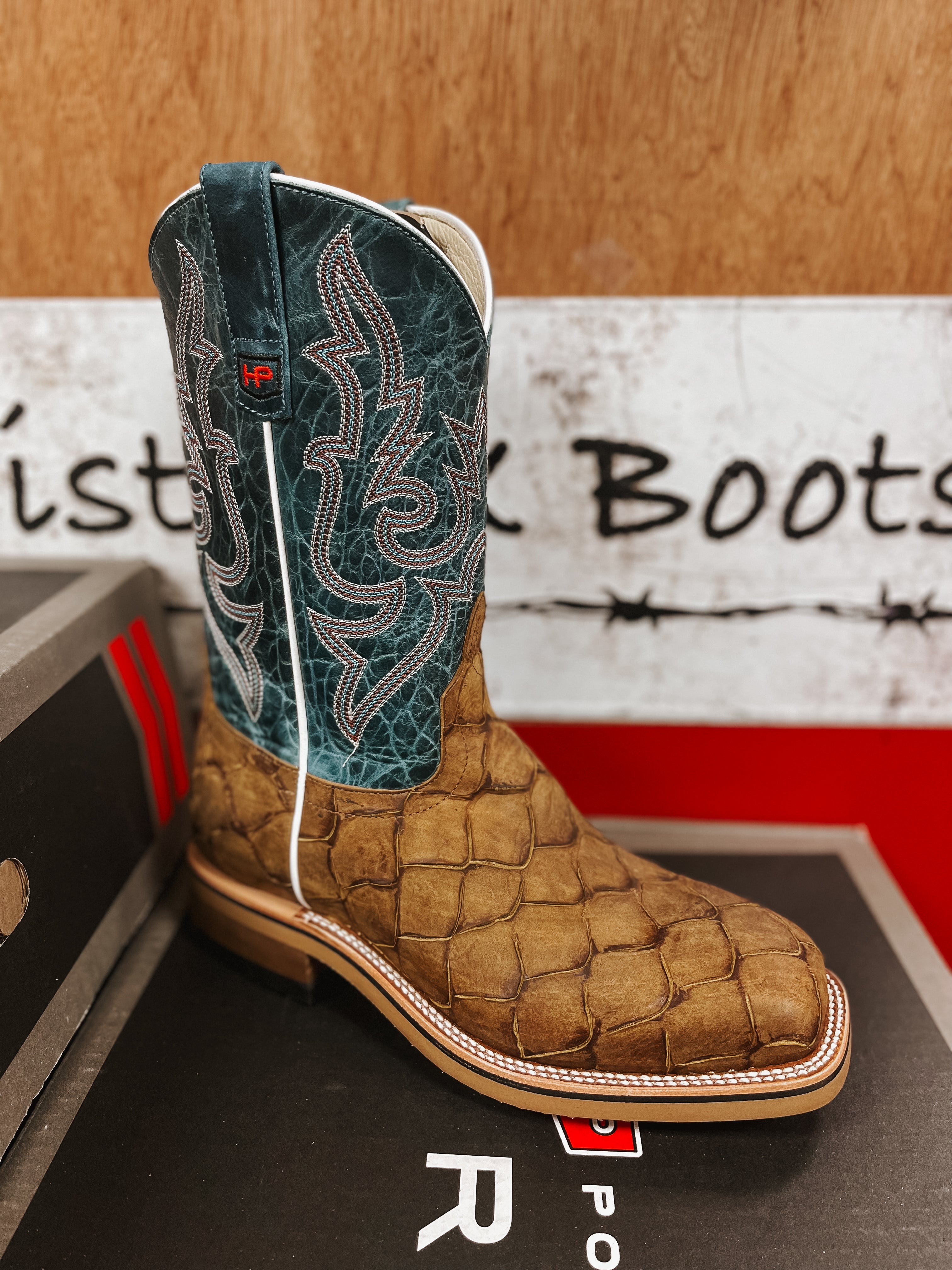 HPW2500 | Honey Fish Print Square Steel Toe Work Boots