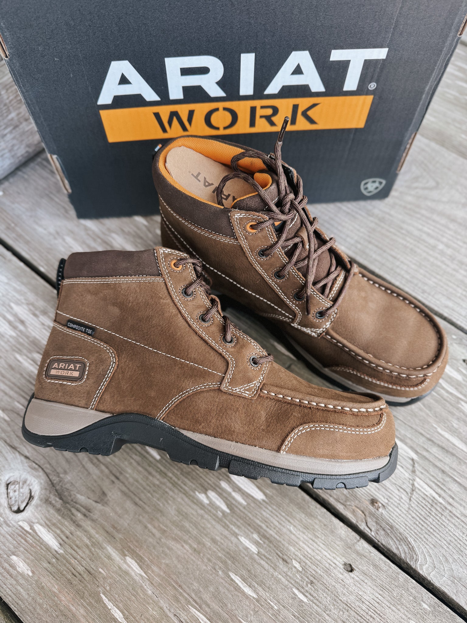 10073366 | Edge Chukka 6" Composite Toe Work Boot