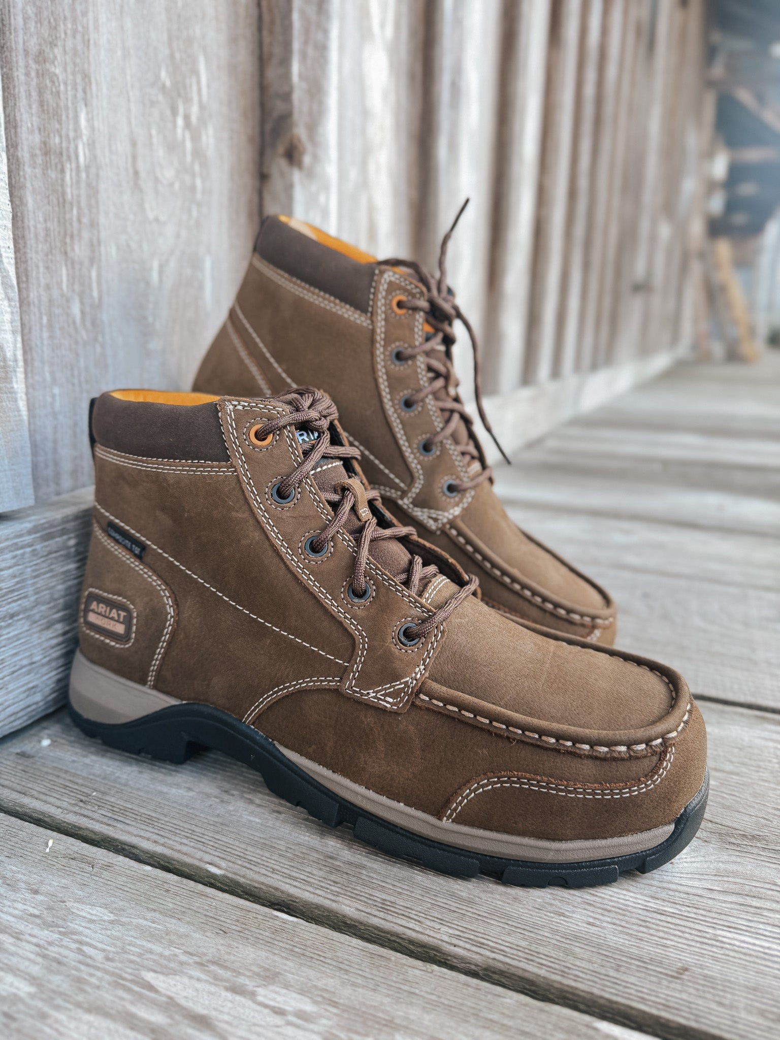 10073366 | Edge Chukka 6" Composite Toe Work Boot