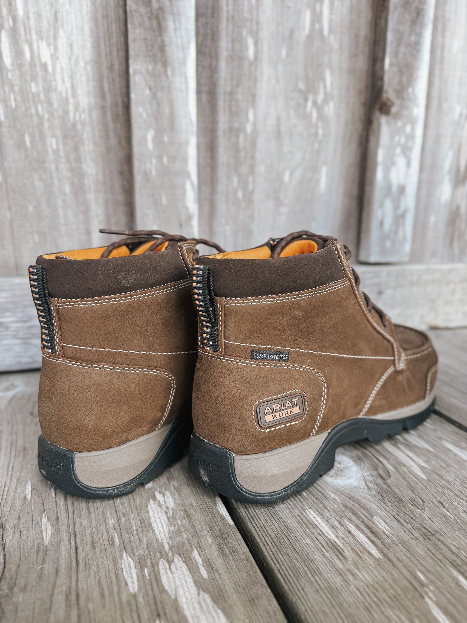10073366 | Edge Chukka 6" Composite Toe Work Boot