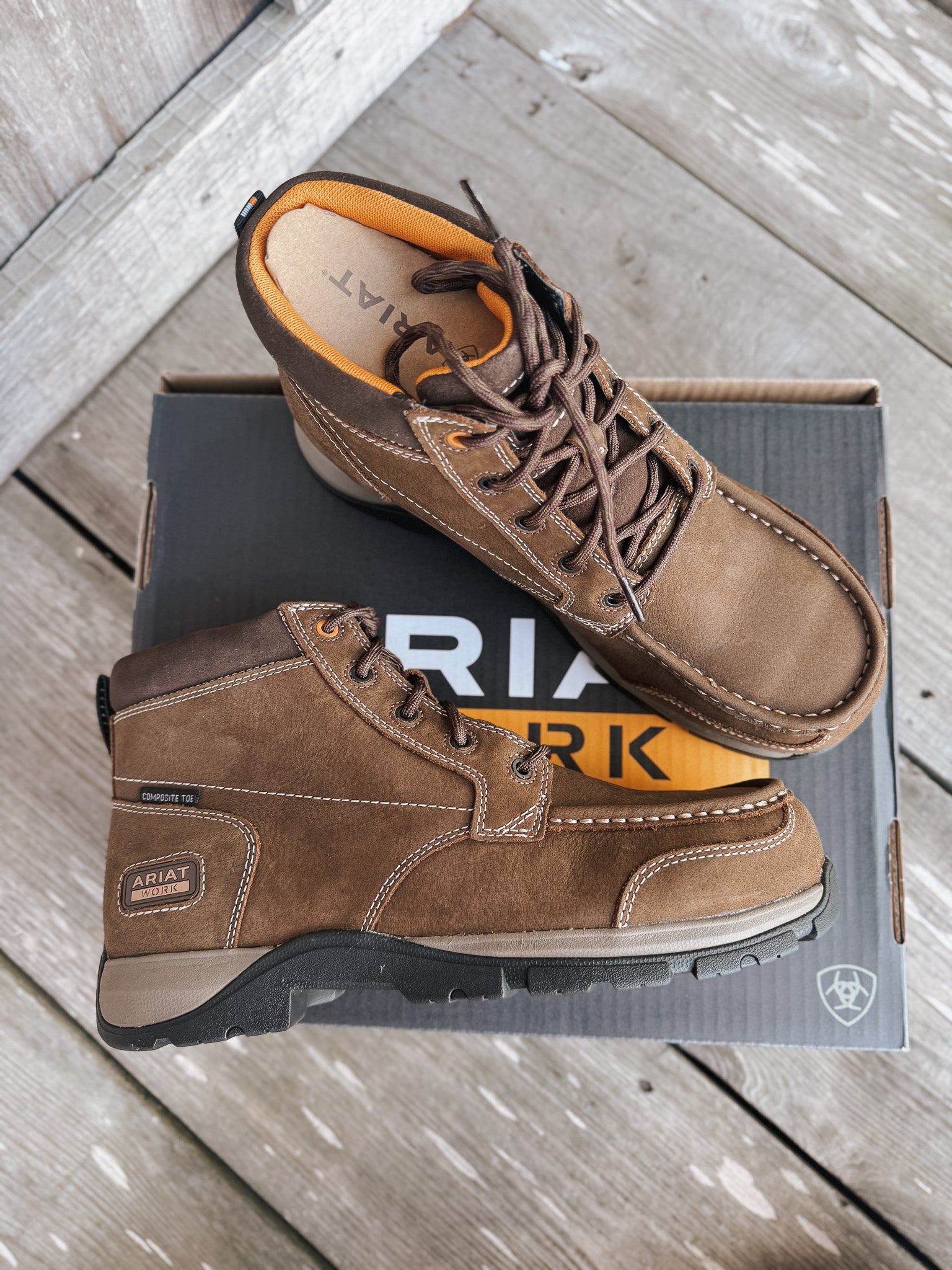 10073366 | Edge Chukka 6" Composite Toe Work Boot