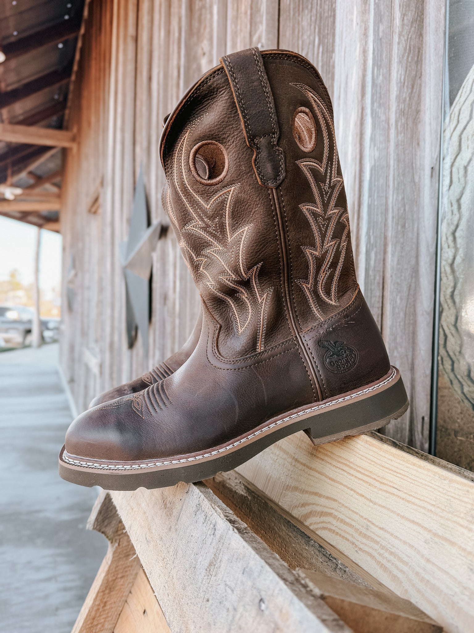GB00727 | Core 37 11" Steel Toe Western Work Boots