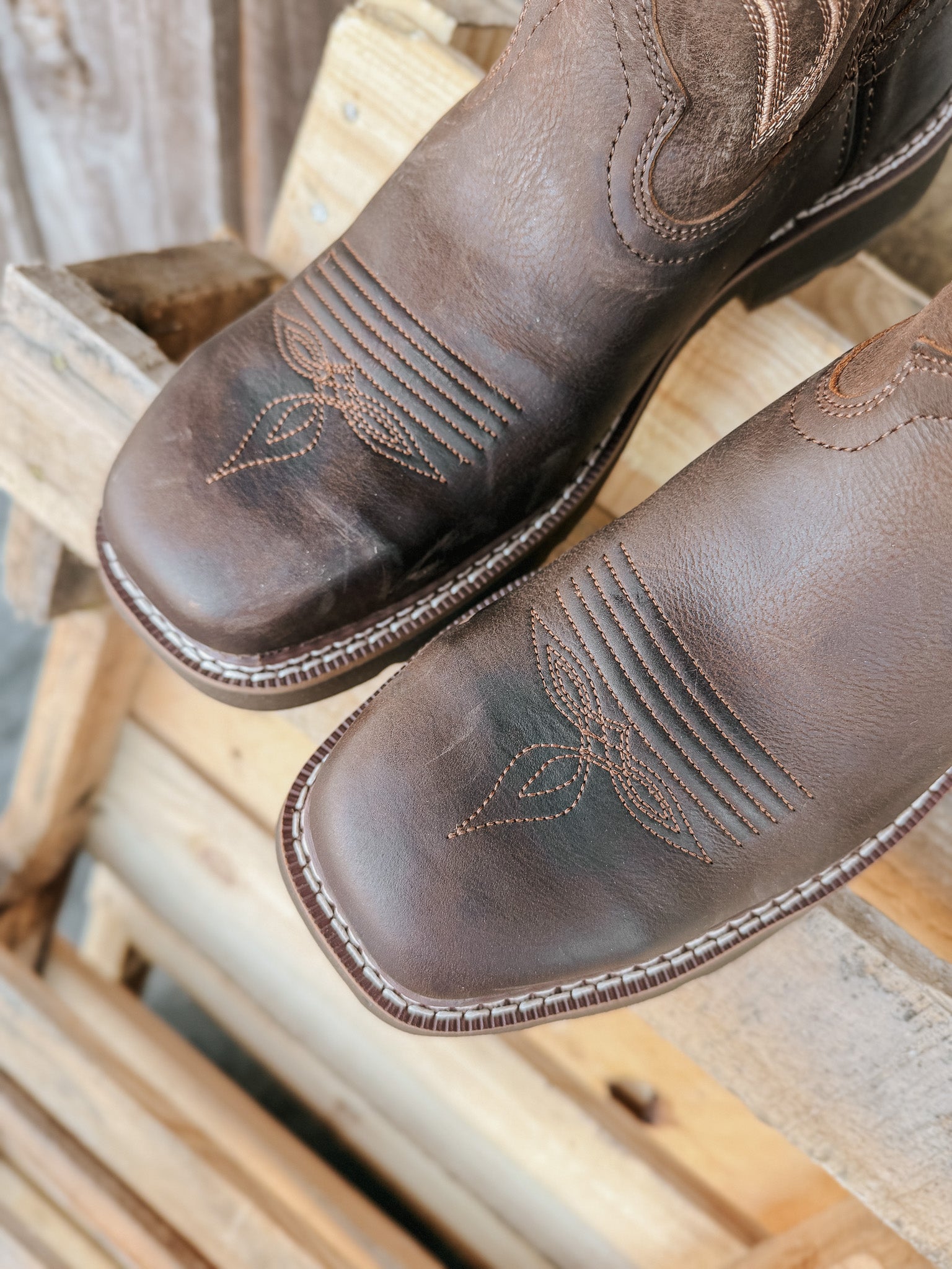 GB00727 | Core 37 11" Steel Toe Western Work Boots