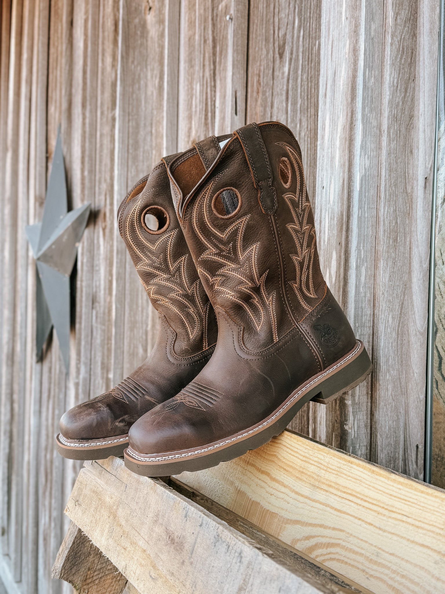 GB00727 | Core 37 11" Steel Toe Western Work Boots