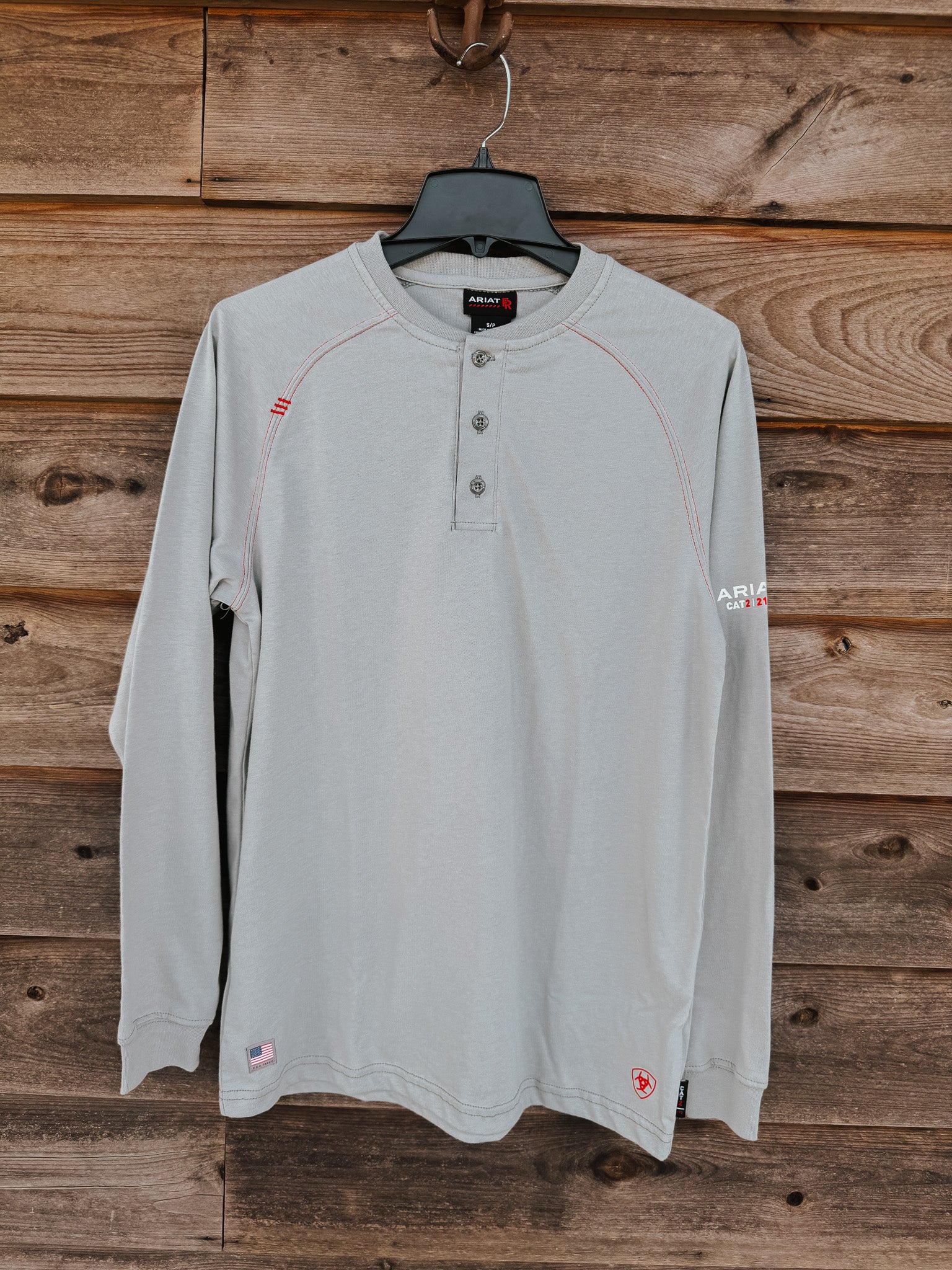 10013519 | FR Henley in Silver Fox