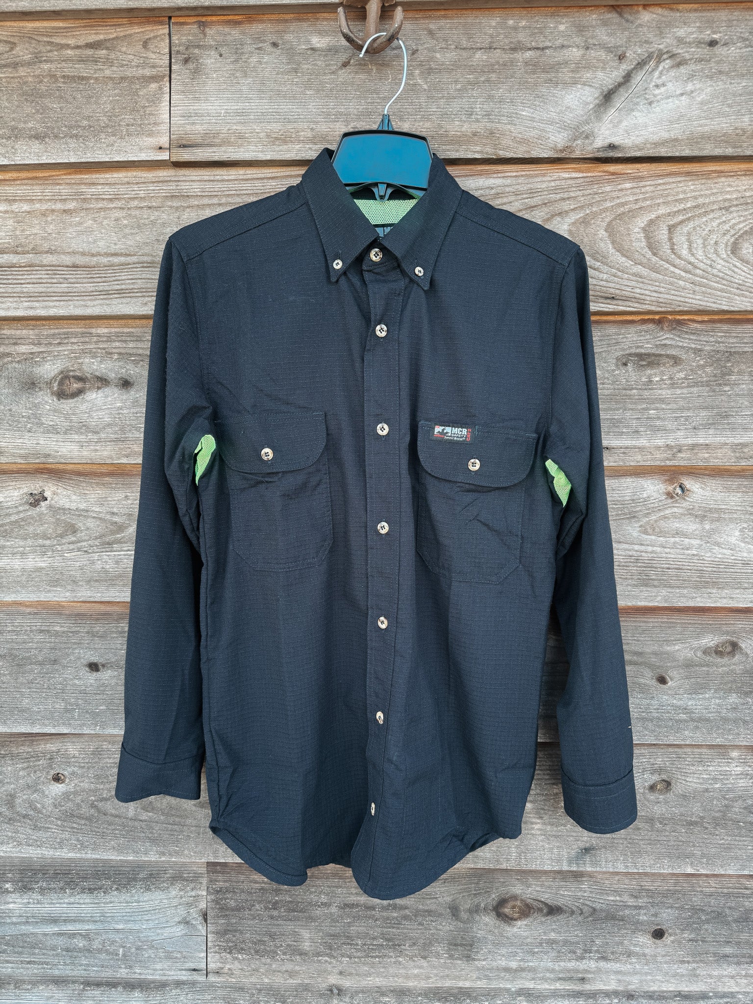 SBS1002 | FR Summit Breeze Button Up Shirt in Navy