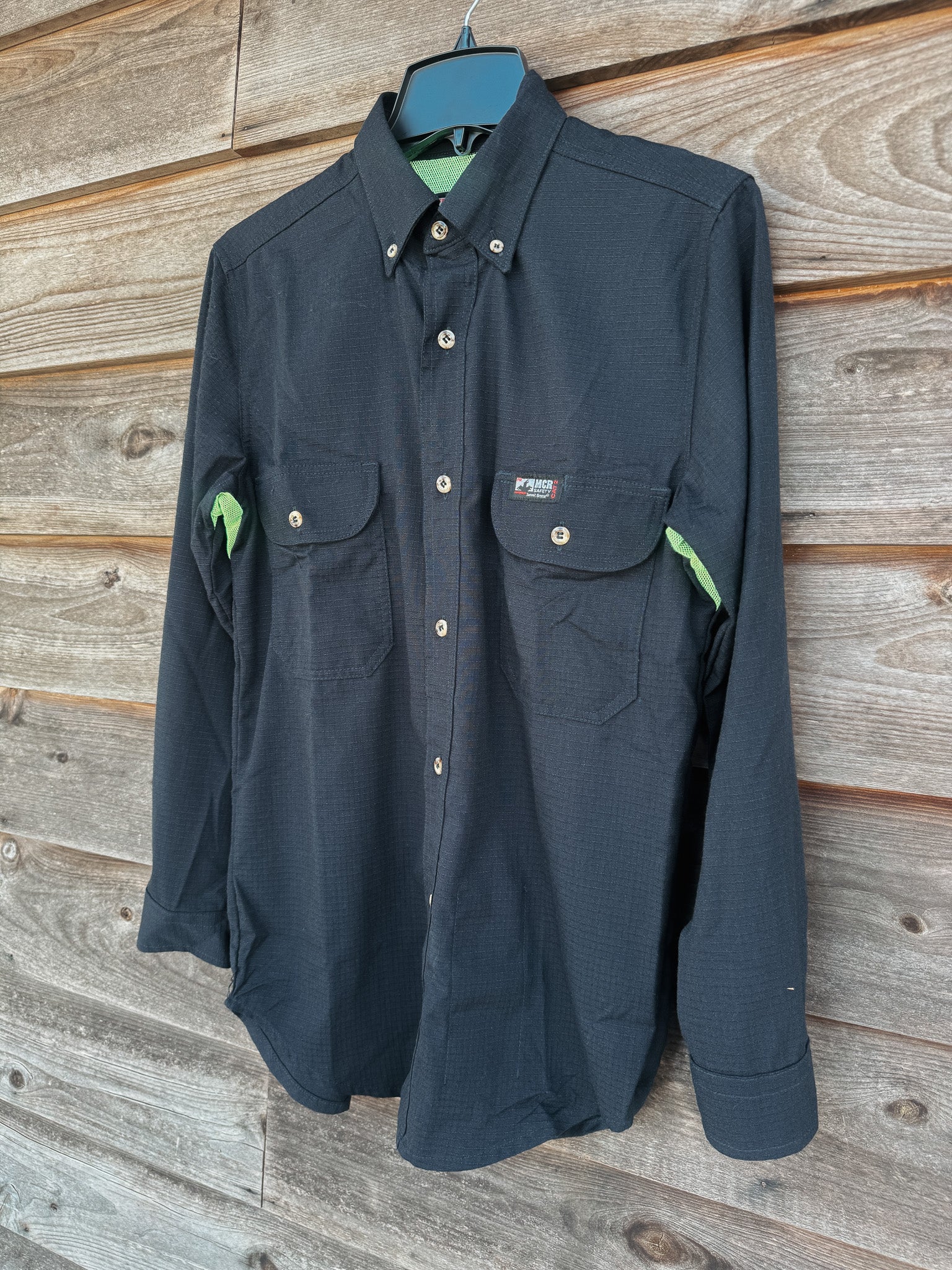SBS1002 | FR Summit Breeze Button Up Shirt in Navy