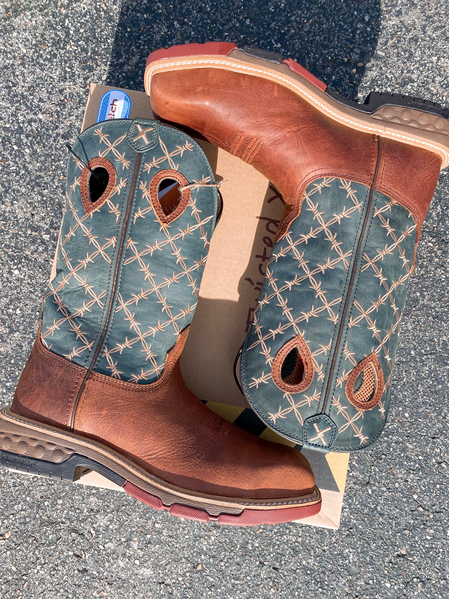 MXBN002 | Barbwire Embroidery Square Nano Composite Toe Work Boots