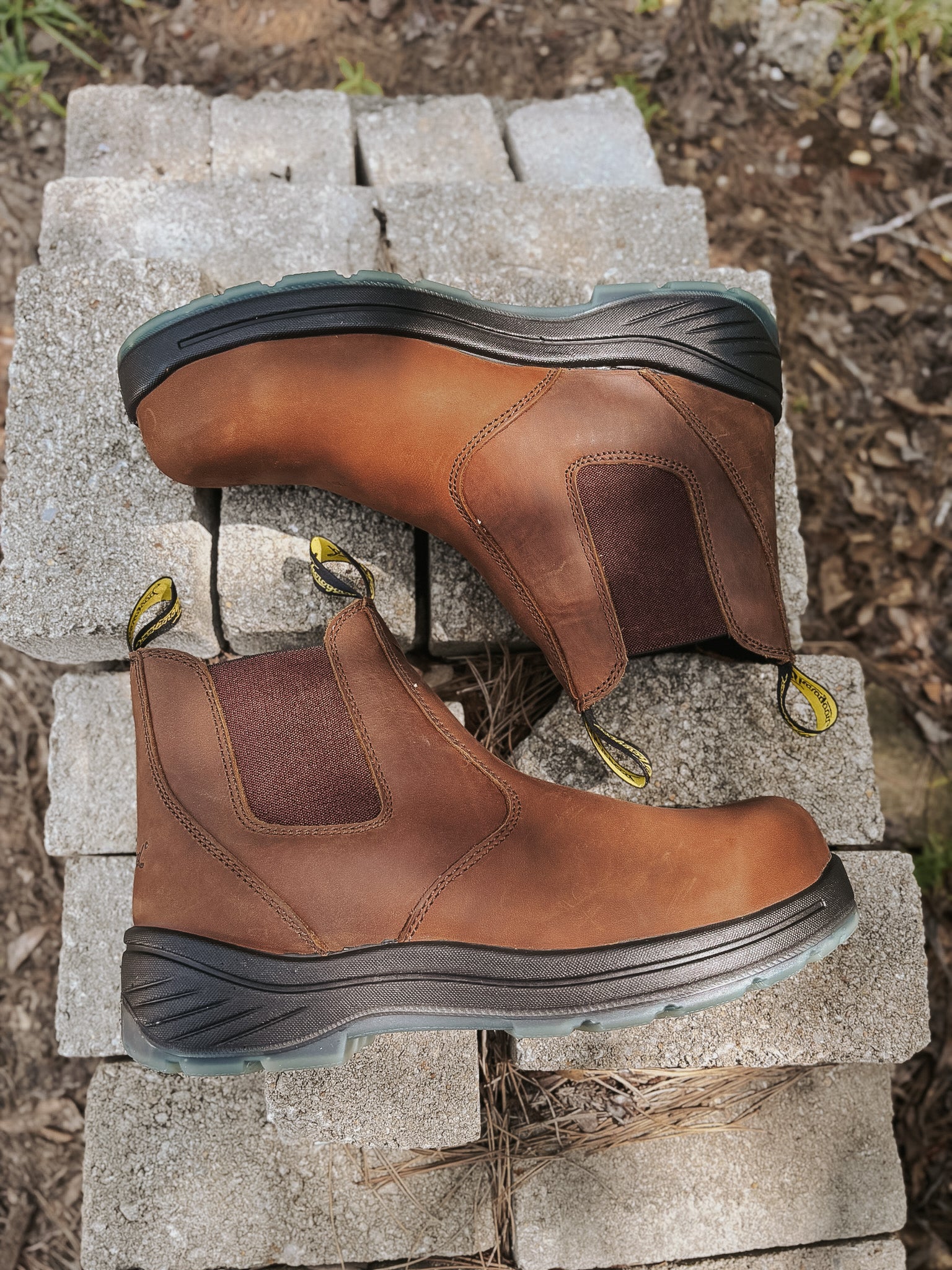 804-3166 | 6″ Crazy Horse Round Composite Toe Boots