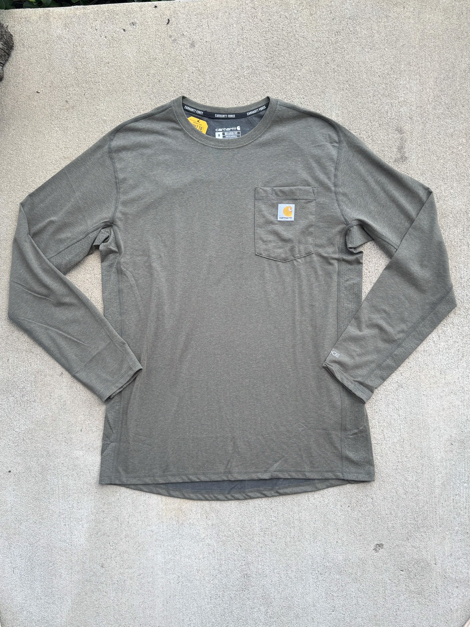 106656-G73 | Force Relaxed Fit Long-Sleeve Pocket T-Shirt in Basil Heather