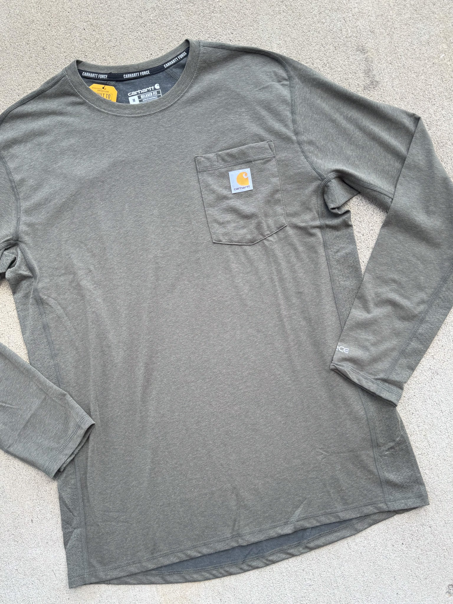 106656-G73 | Force Relaxed Fit Long-Sleeve Pocket T-Shirt in Basil Heather