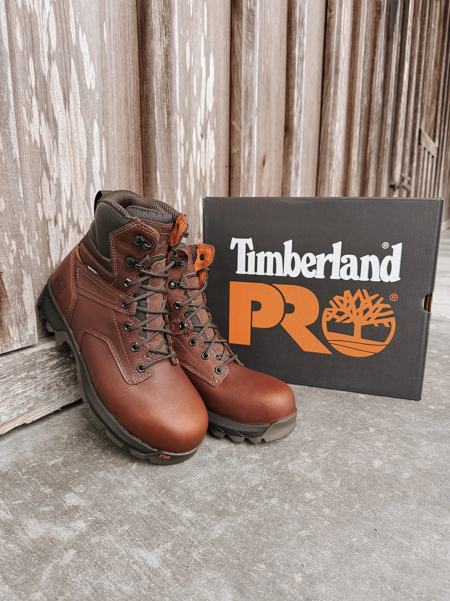 A5U4Y | TiTAN™ EV 8" Composite Toe Waterproof Work Boot