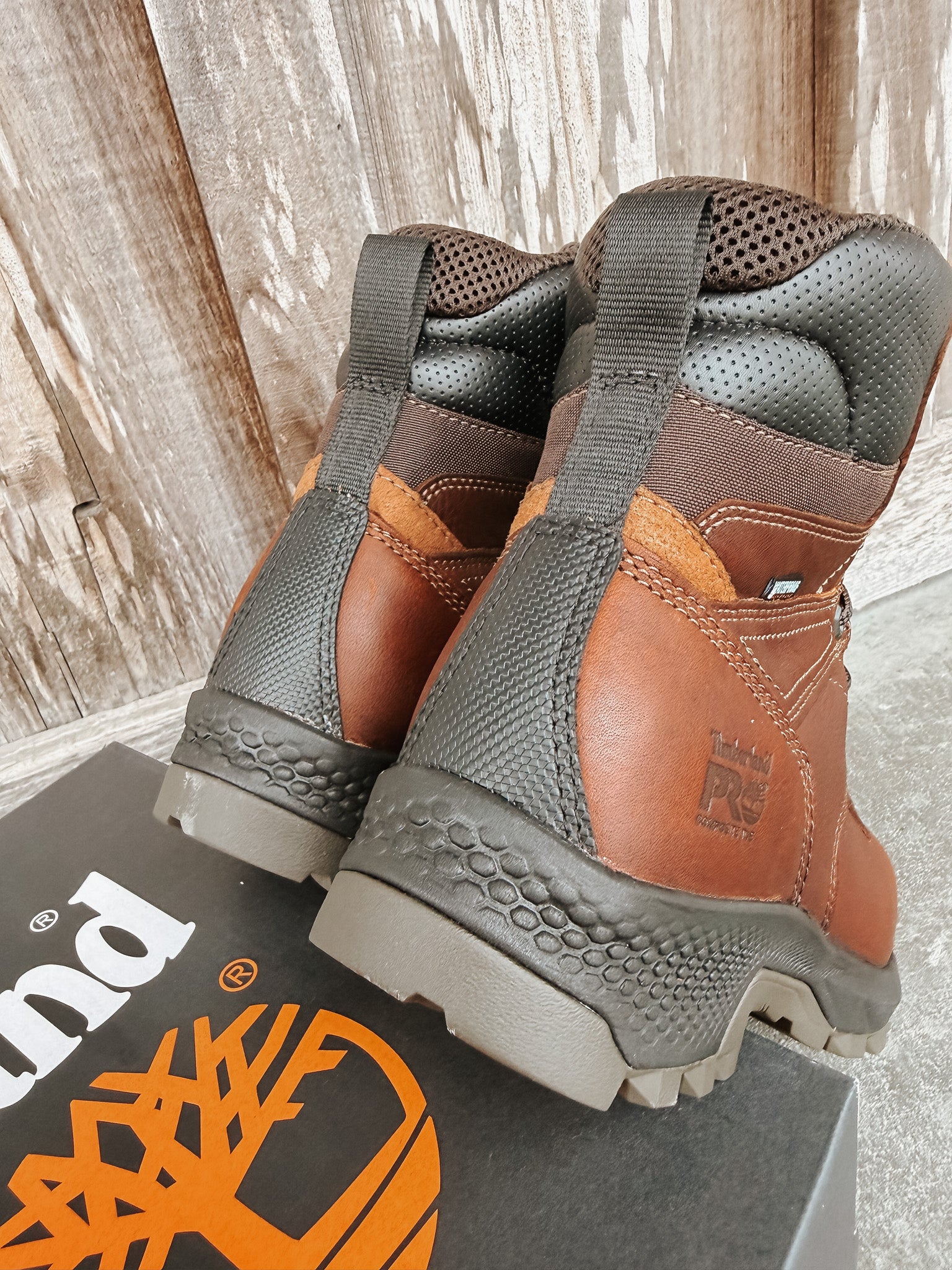 A5U4Y | TiTAN™ EV 8" Composite Toe Waterproof Work Boot