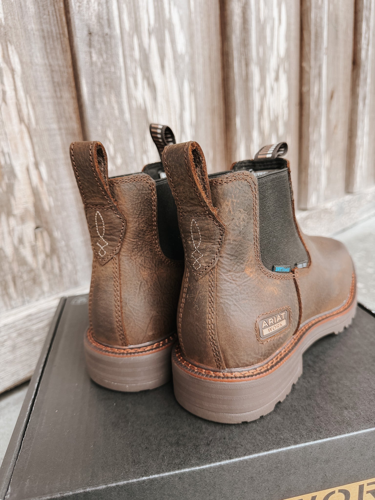 10074284 | Activator Chelsea Waterproof Wide Square Toe Steel Toe Work Boot