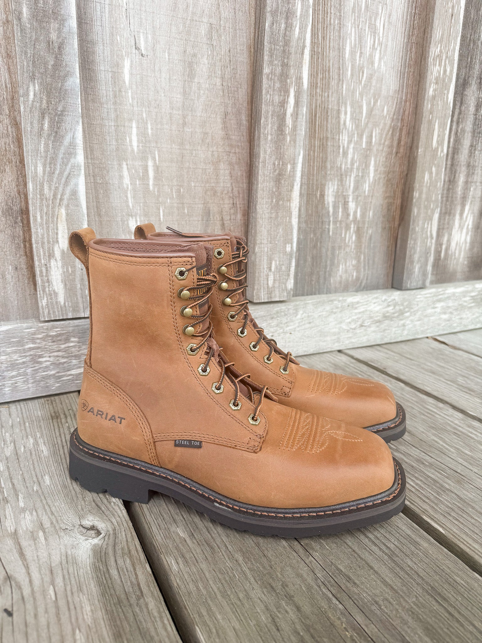 10011917 | Cascade 8" Wide Square Steel Toe Work Boots