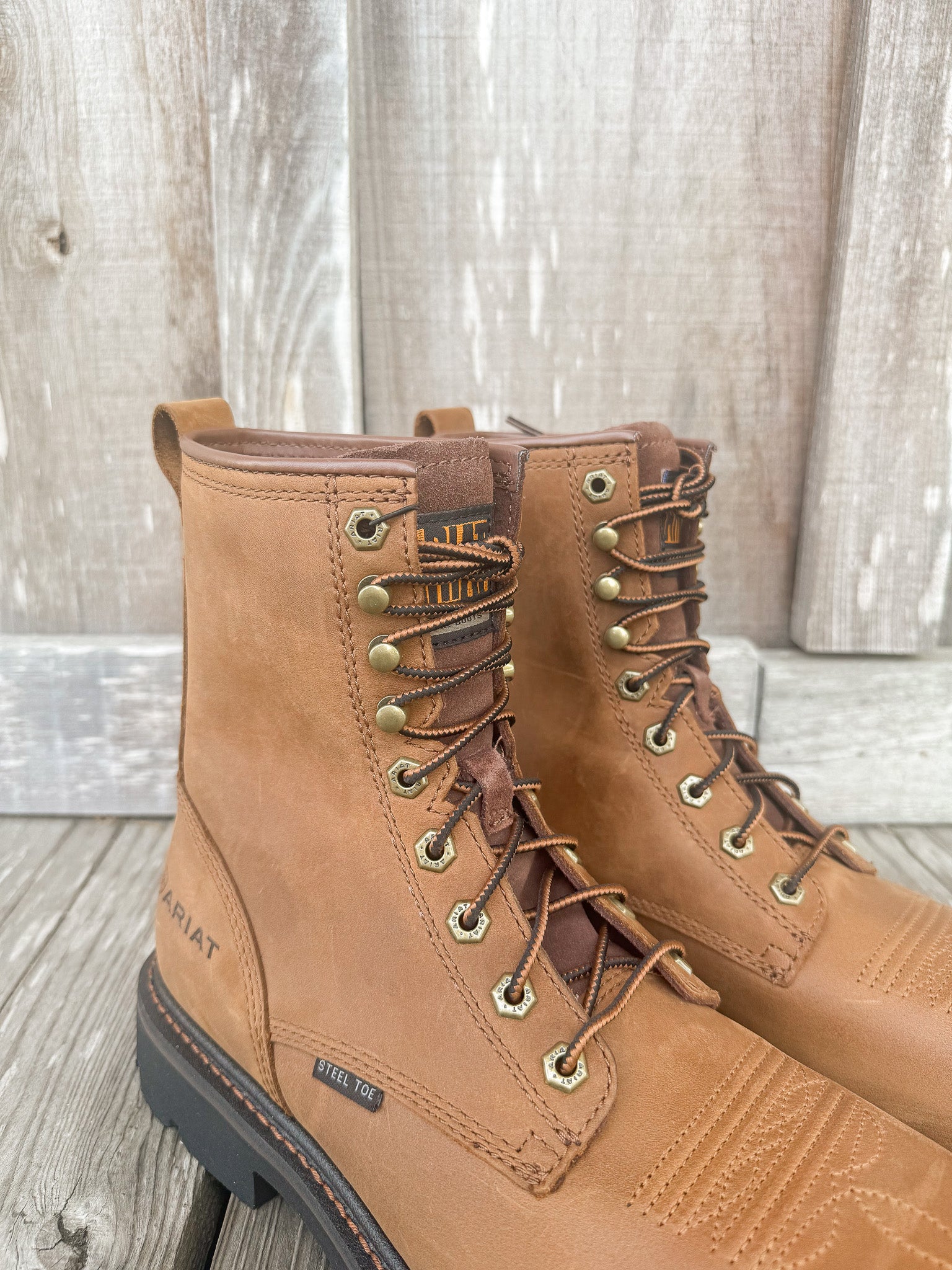 10011917 | Cascade 8" Wide Square Steel Toe Work Boots