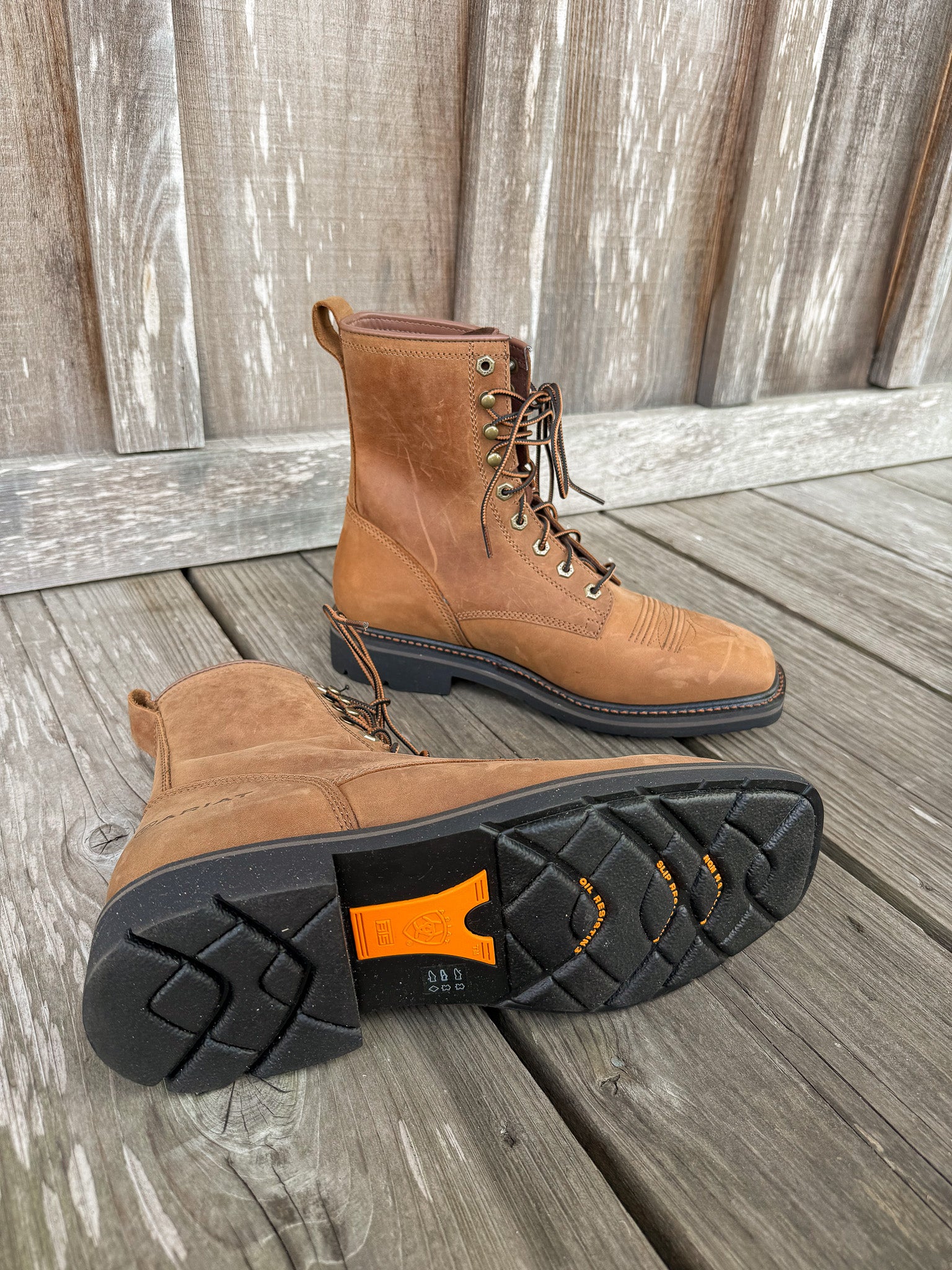10011916 | Cascade 8" Wide Square Toe Work Boots
