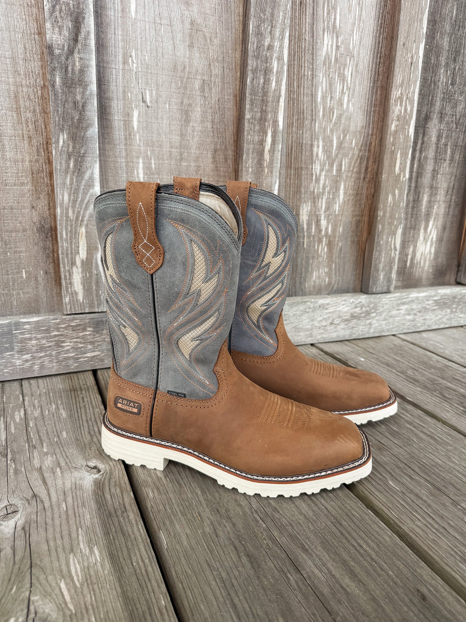 10061284 | Activator VentTEK Square Steel Toe Work Boots