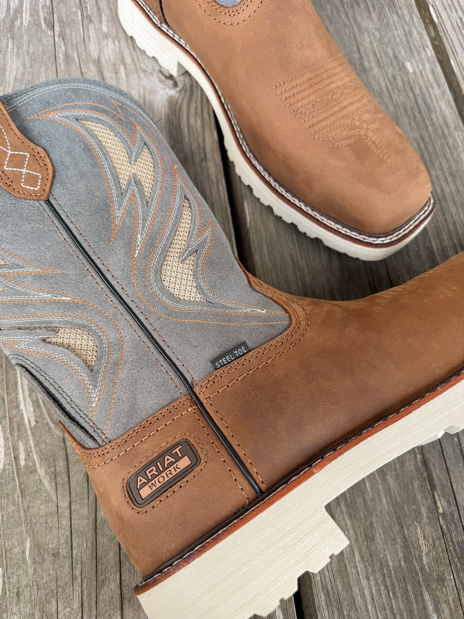 10061284 | Activator VentTEK Square Steel Toe Work Boots
