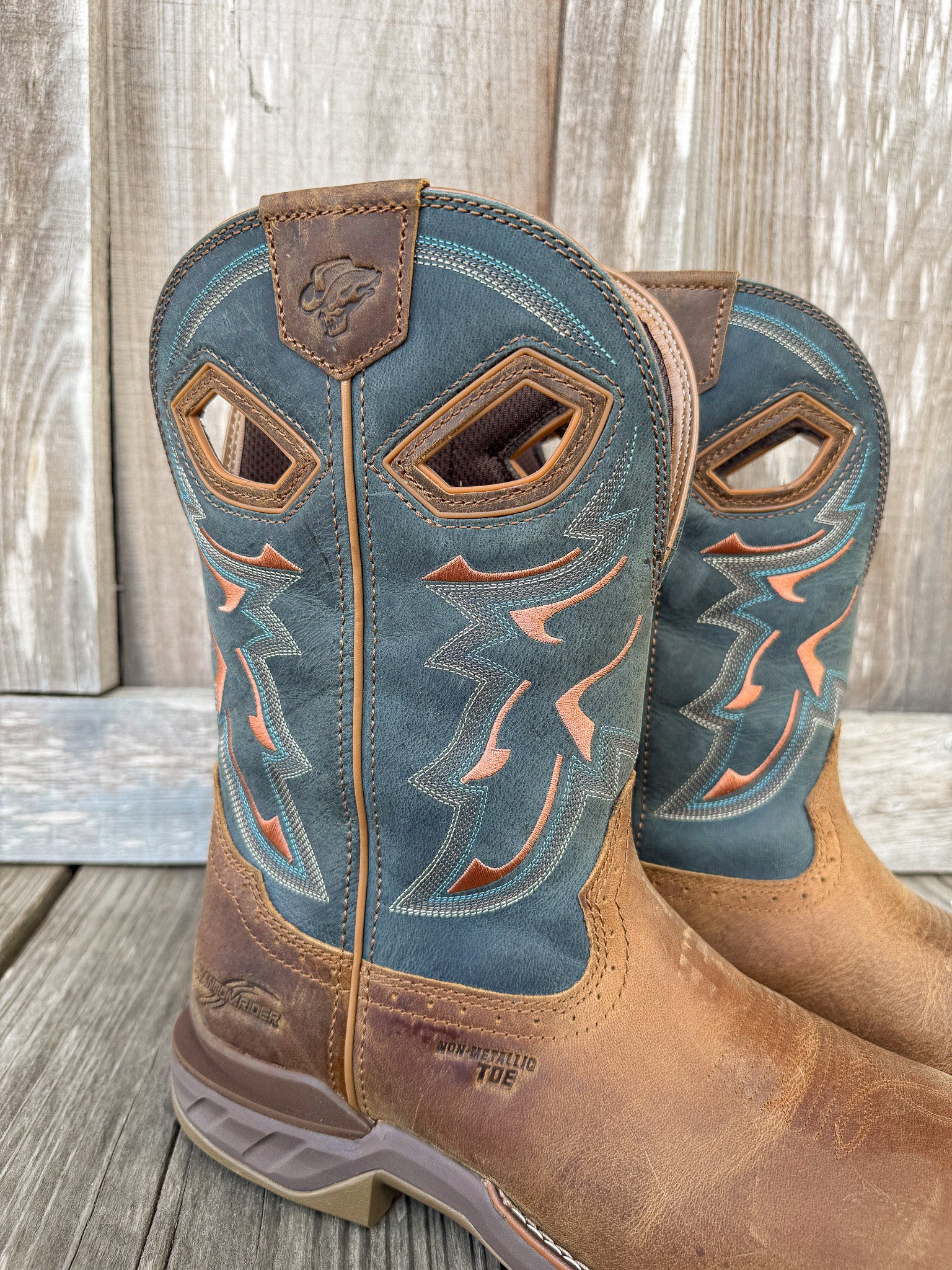 DH5357 | Troy Square Composite Toe Work Boots