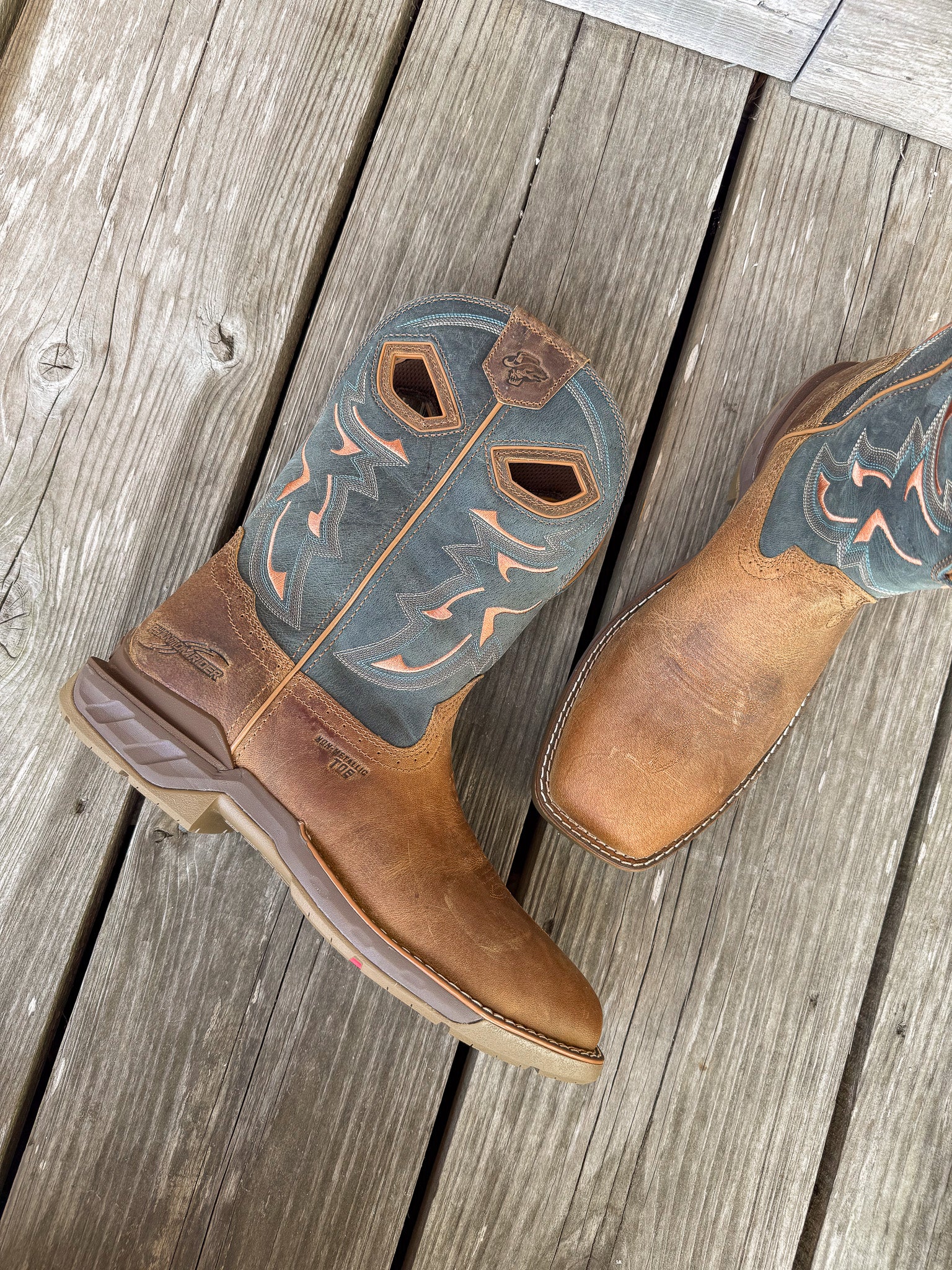DH5357 | Troy Square Composite Toe Work Boots
