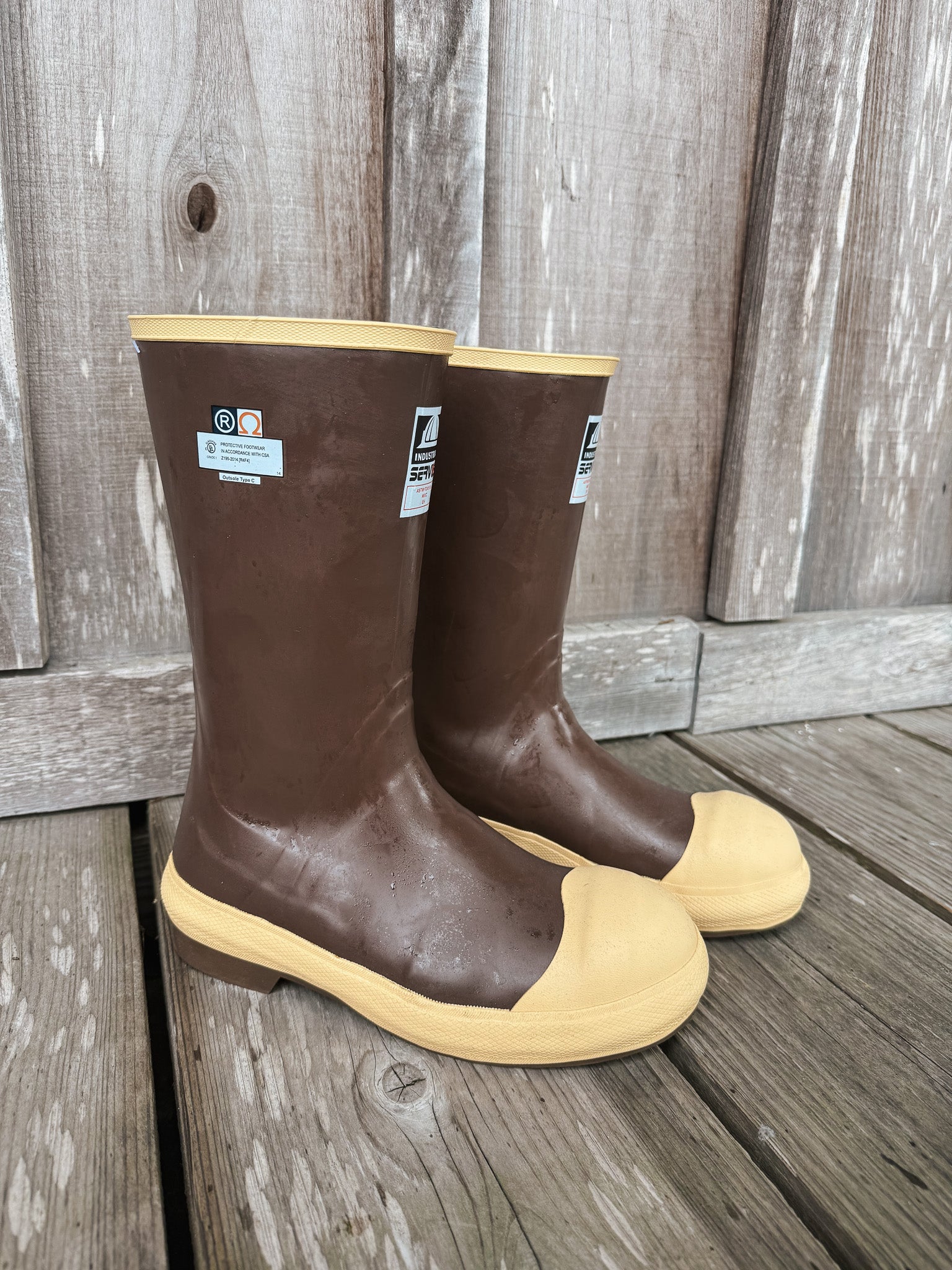 22114 | 12" Waterproof Rubber Steel Toe Boots