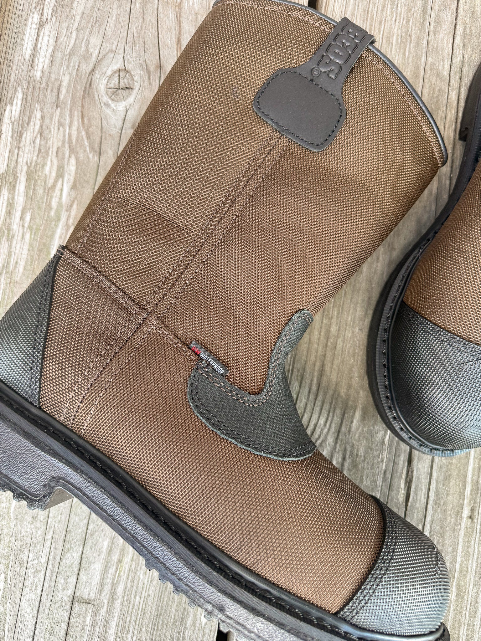 2499 | *Maxbond Waterproof Steel Toe Work Boots