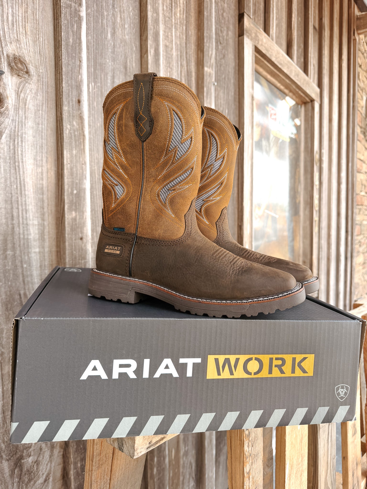 10061120 | Activator VentTEK Waterproof Square Toe Work Boots