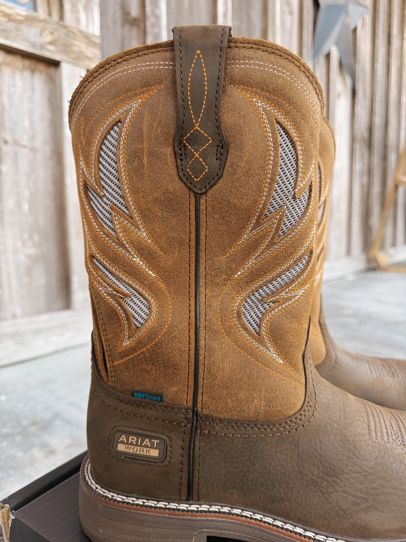 10061120 | Activator VentTEK Waterproof Square Toe Work Boots