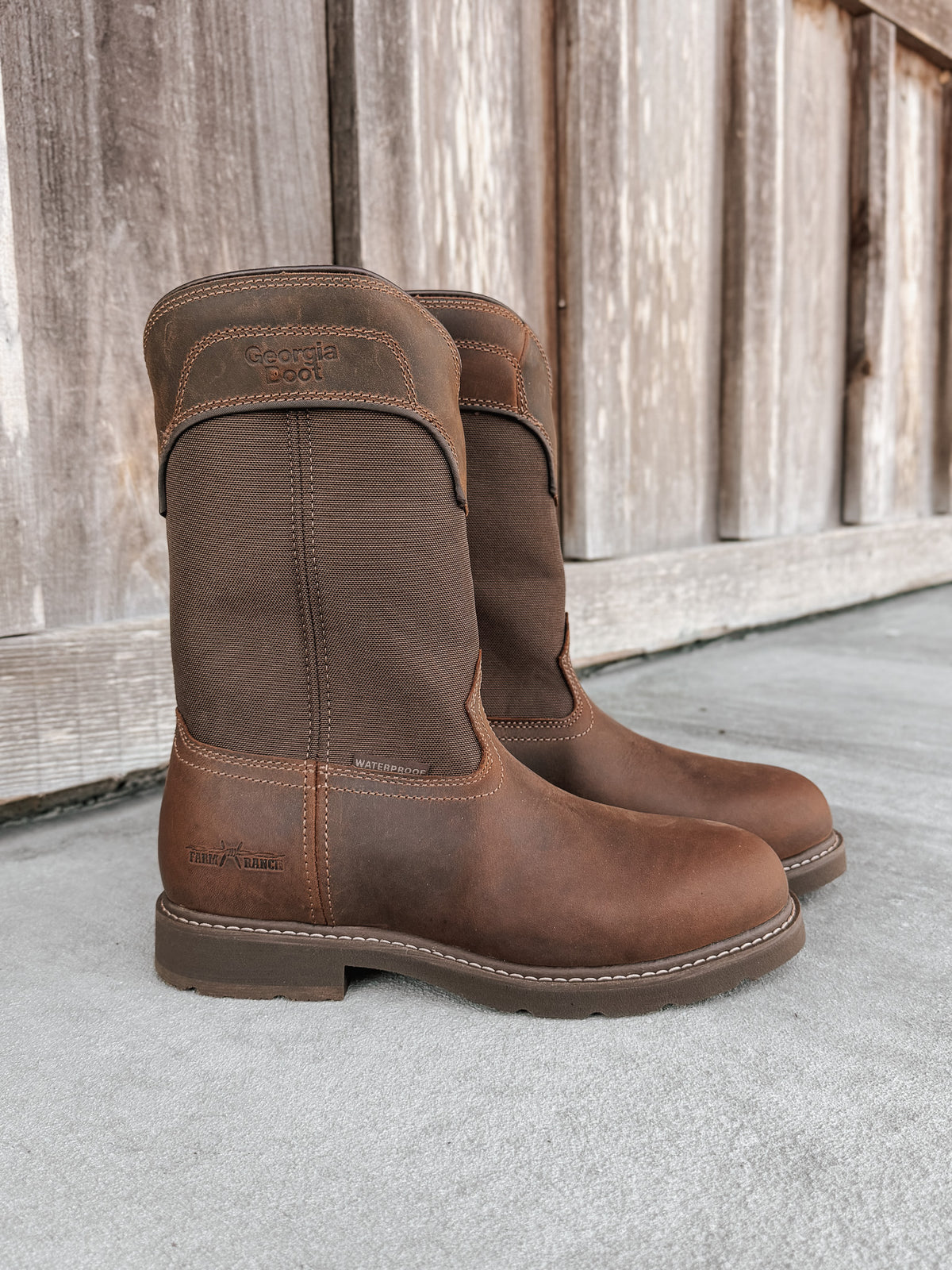 GB00762 | 11" Core 37 Farm & Ranch Round Toe Waterproof Boots