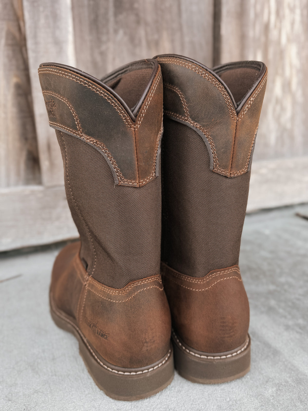 GB00762 | 11" Core 37 Farm & Ranch Round Toe Waterproof Boots