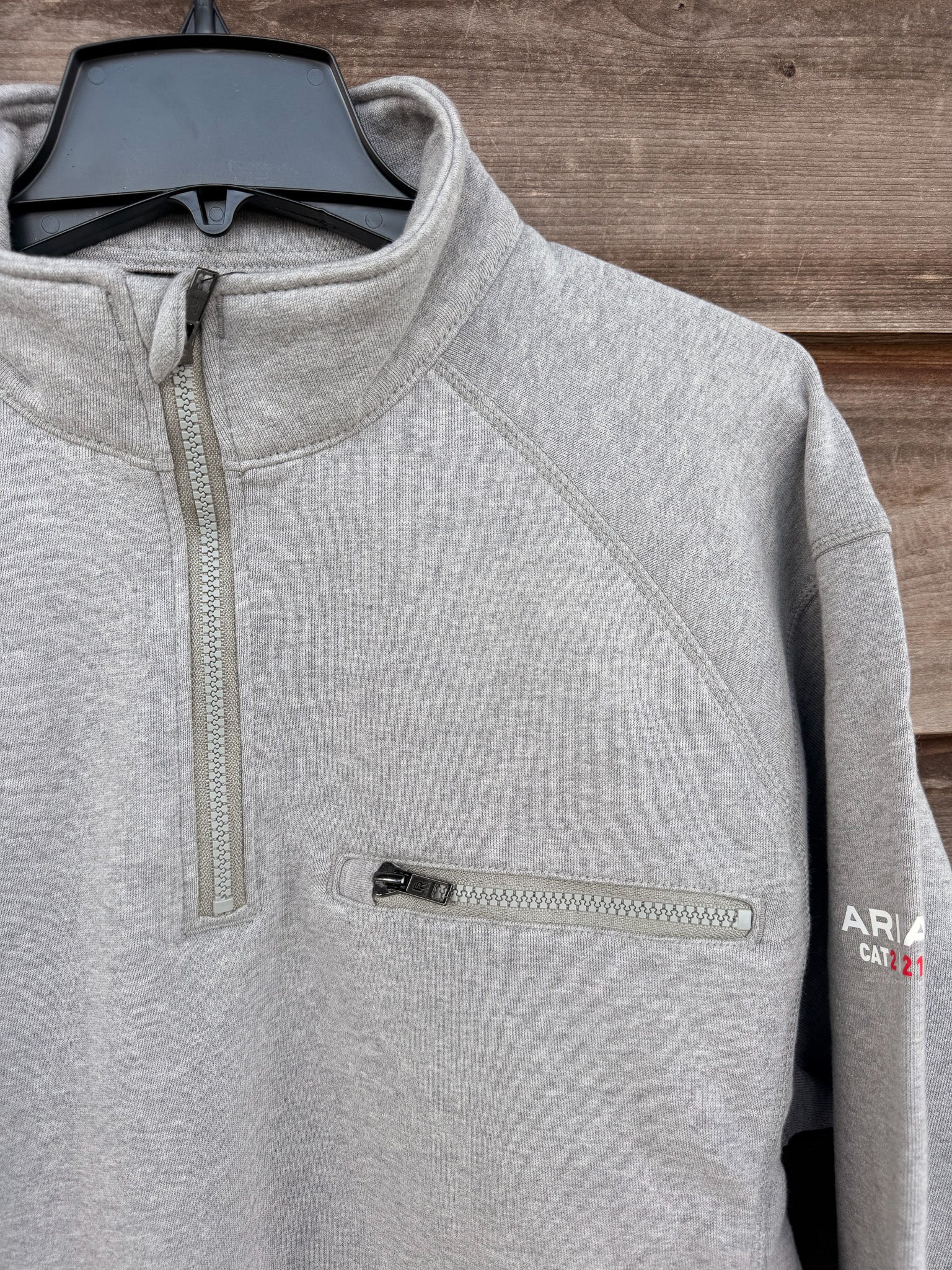 10022334 | FR Rev 1/4 Zip Top