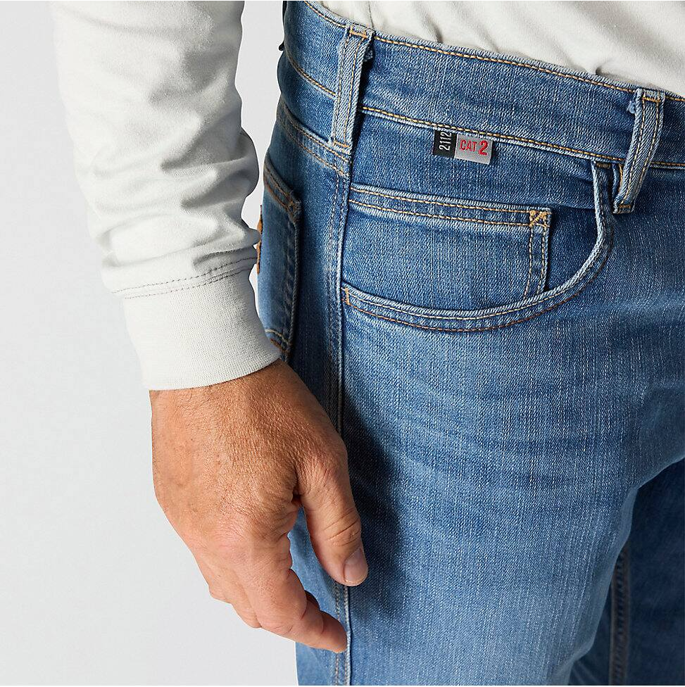 107068-HR6 | FR Relaxed Bootcut Rugged Flex Jean
