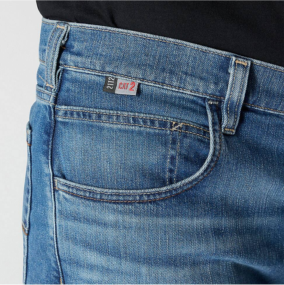 105079 | FR Relaxed Straight Rugged Flex Jean